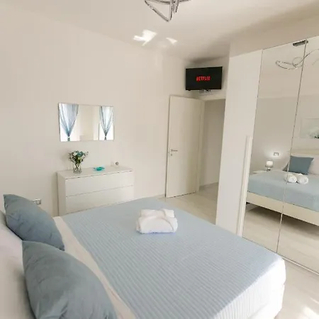 Апартаменты 5 Stelle Free Parking, Netflix, Wi-fi *