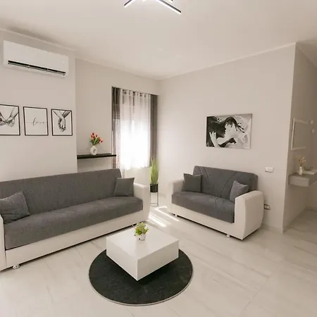 Апартаменты 5 Stelle Free Parking, Netflix, Wi-fi Кротоне