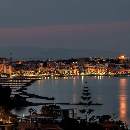 5 Stelle Free Parking, Netflix, Wi-fi * Crotone