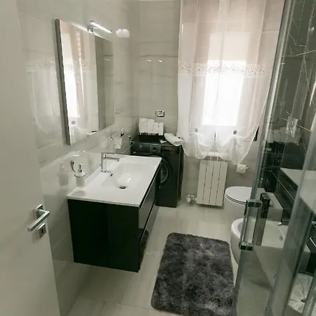 5 Stelle Free Parking, Netflix, Wi-fi Apartment Crotone