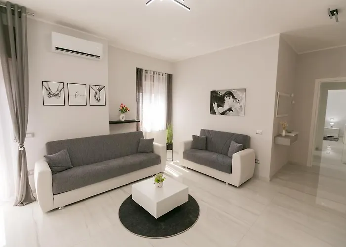 公寓 5 Stelle Free Parking, Netflix, Wi-fi 克罗托内