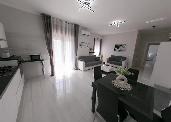 5 Stelle Free Parking, Netflix, Wi-fi * 克罗托内